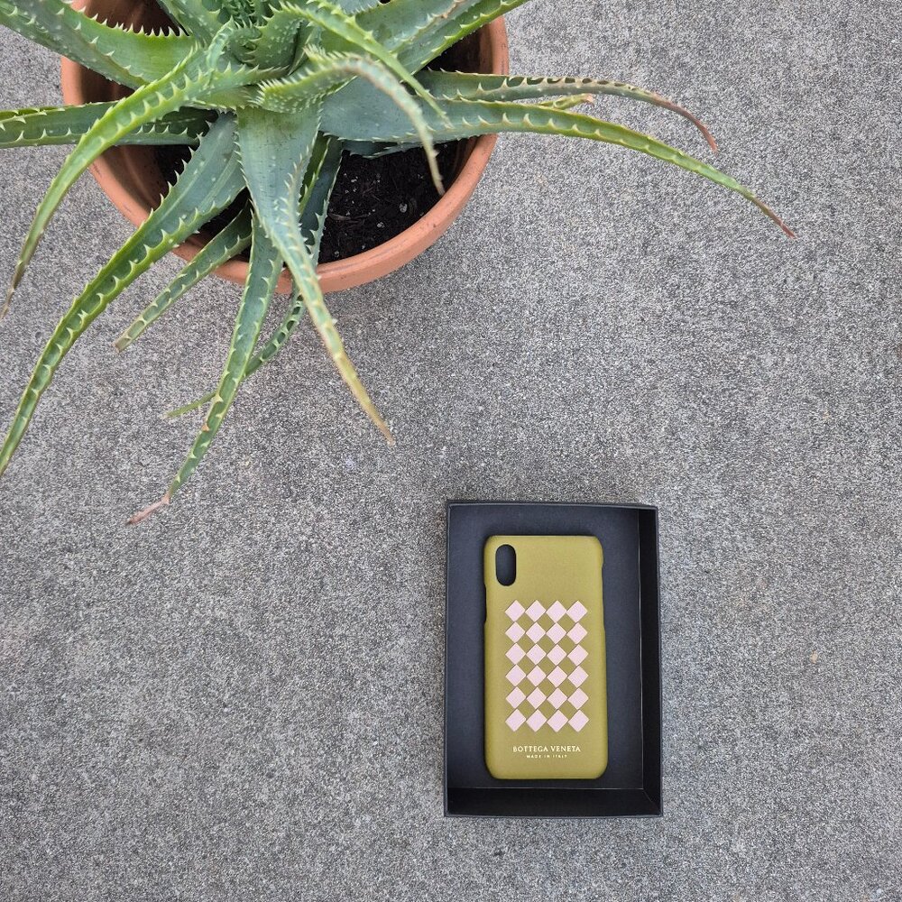 New NIB Bottega Veneta Intrecciato Leather iPhone X Case in Chamomile